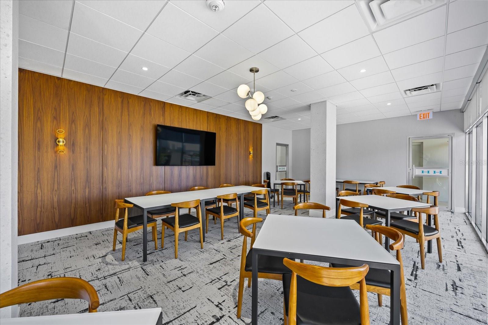 2401 BAYSHORE BLVD #410 & 510, TAMPA, FL, 33629