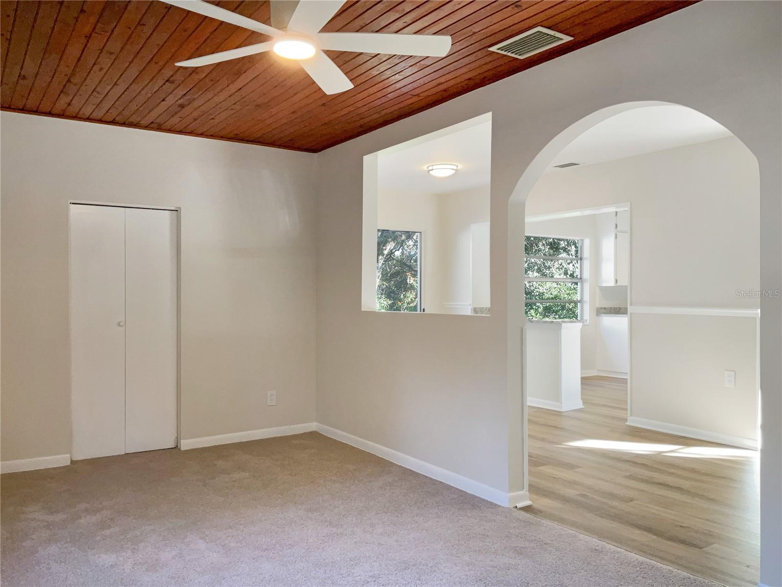 10809 N EDISON AVE, TAMPA, FL, 33612