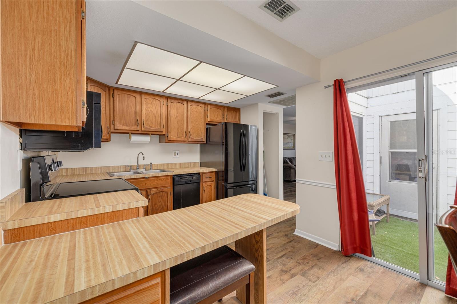 1150 ORANGE TREE CIR E #C, PALM HARBOR, FL, 34684