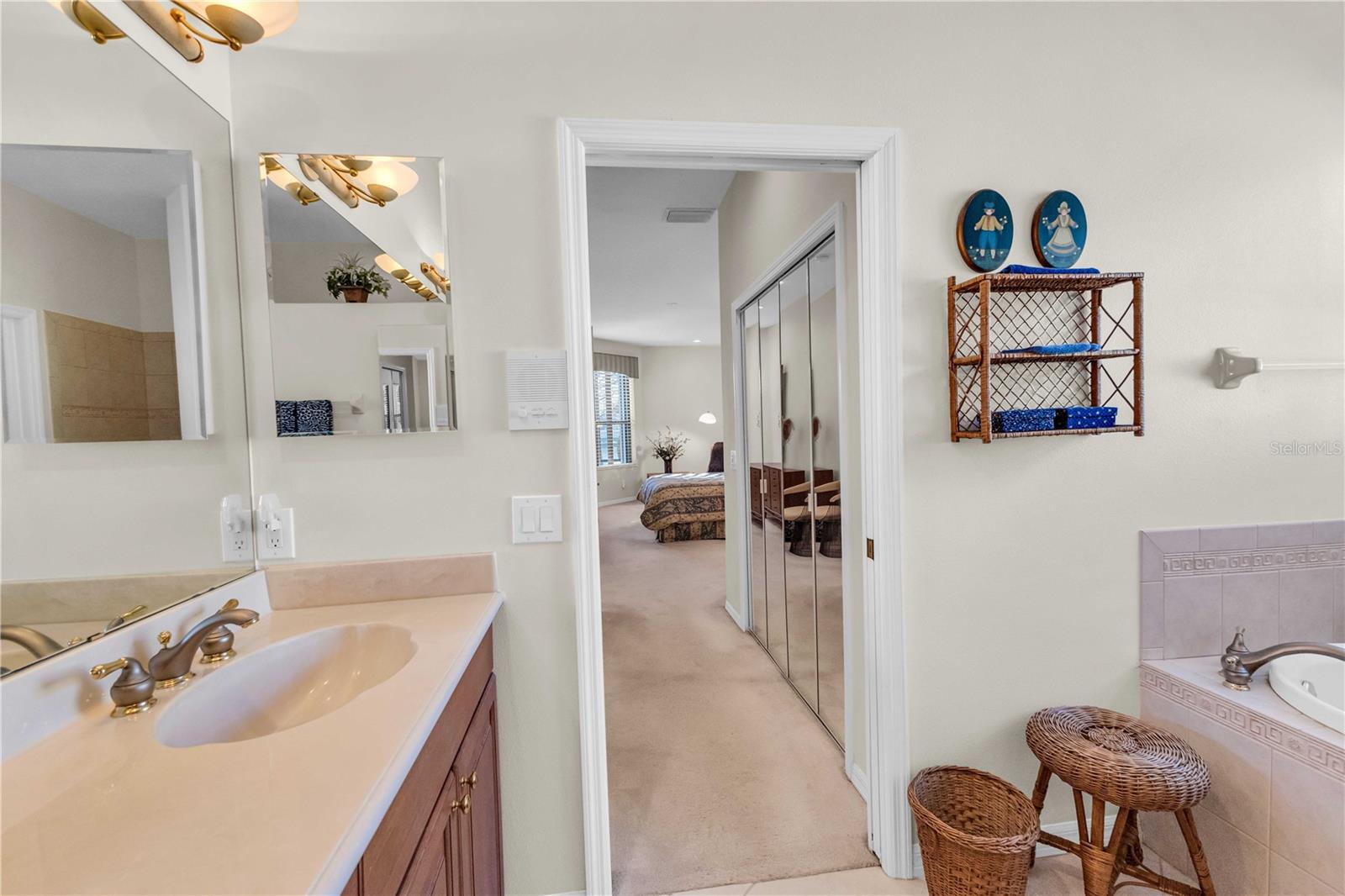 8231 STIRLING FALLS CIR, SARASOTA, FL, 34243