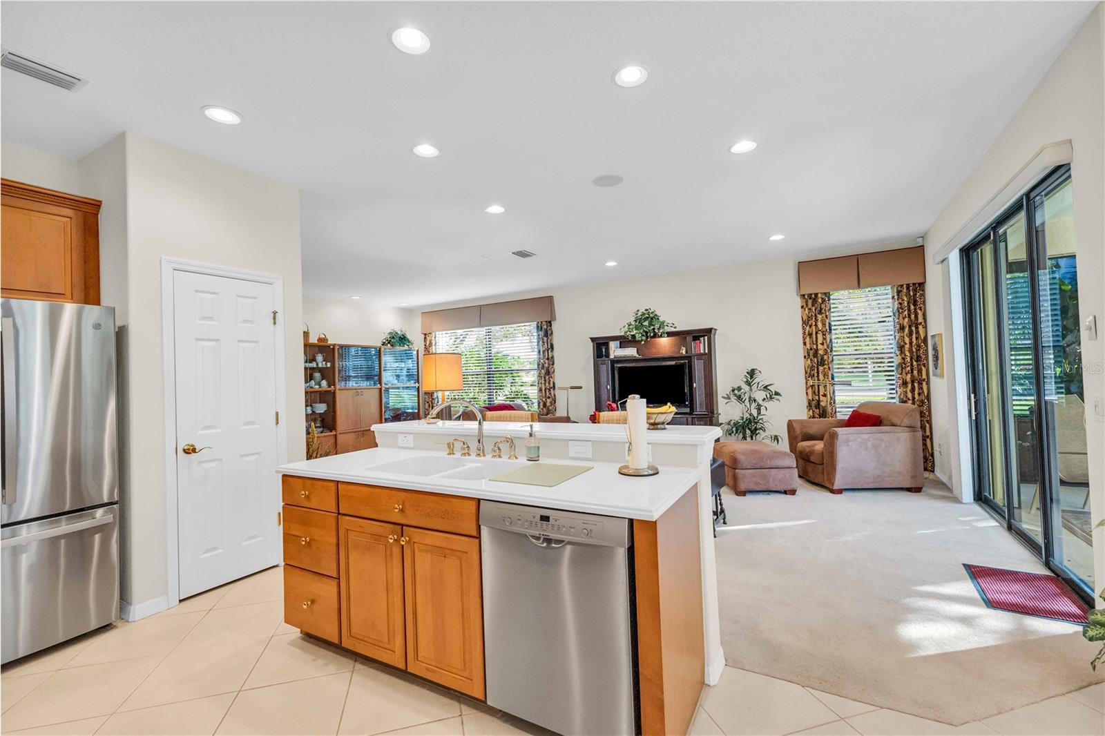 8231 STIRLING FALLS CIR, SARASOTA, FL, 34243