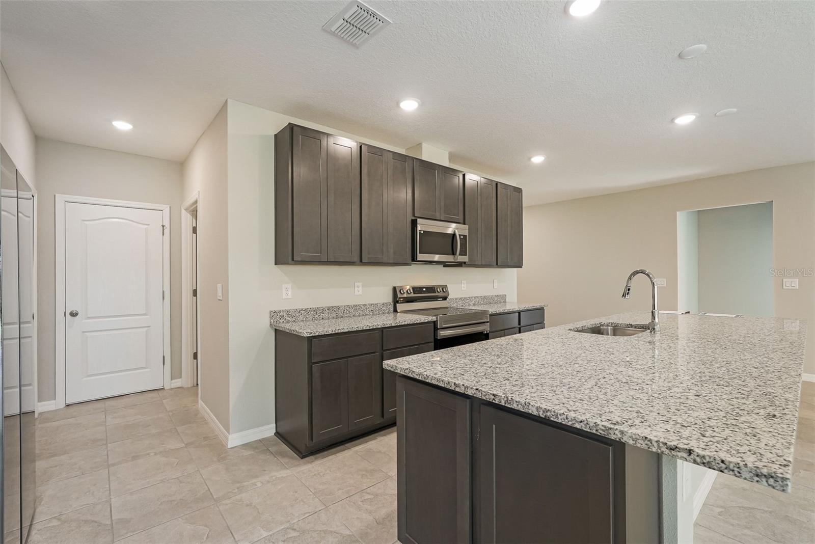 1970 NW 248TH WAY, NEWBERRY, FL, 32669