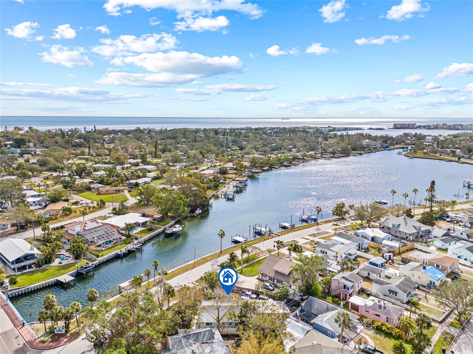 3911 SUNRISE DR S, ST PETERSBURG, FL, 33705