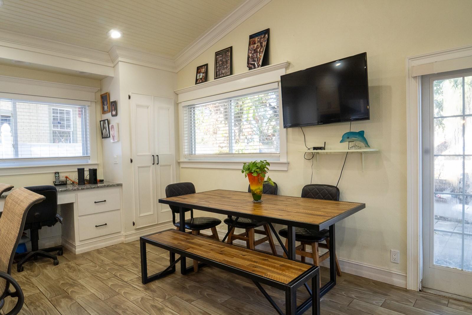 3911 SUNRISE DR S, ST PETERSBURG, FL, 33705