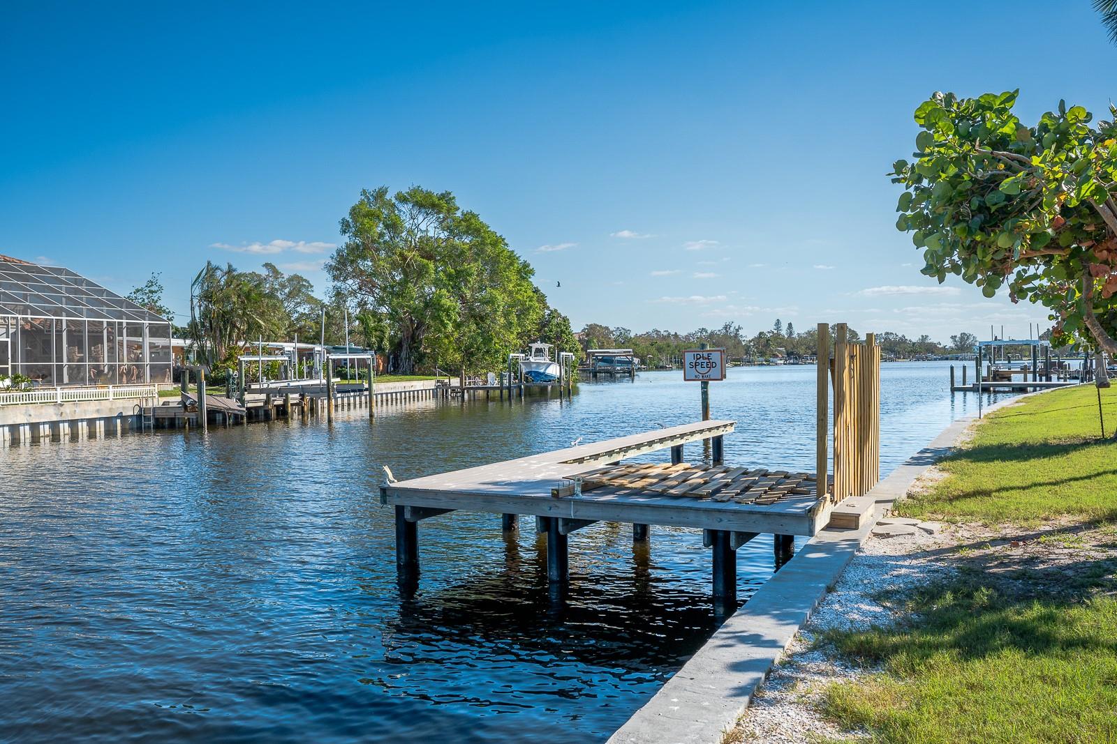 3911 SUNRISE DR S, ST PETERSBURG, FL, 33705