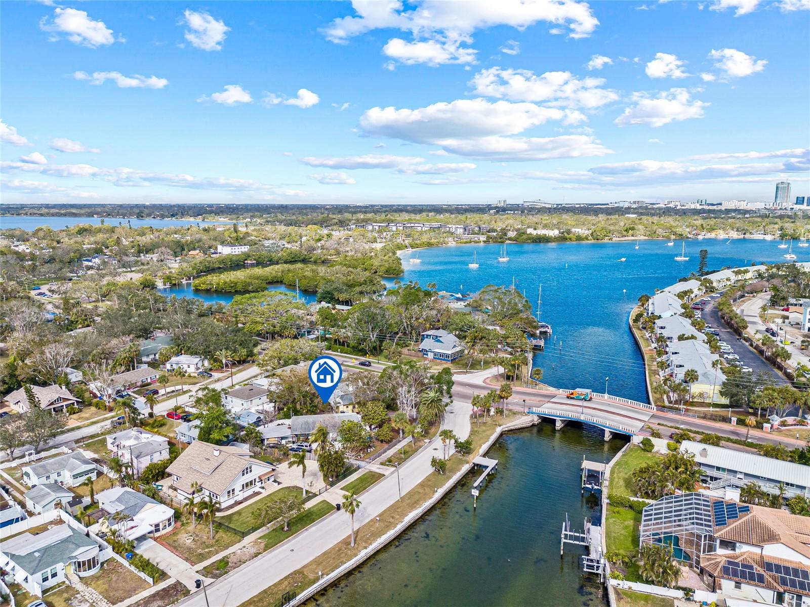 3911 SUNRISE DR S, ST PETERSBURG, FL, 33705