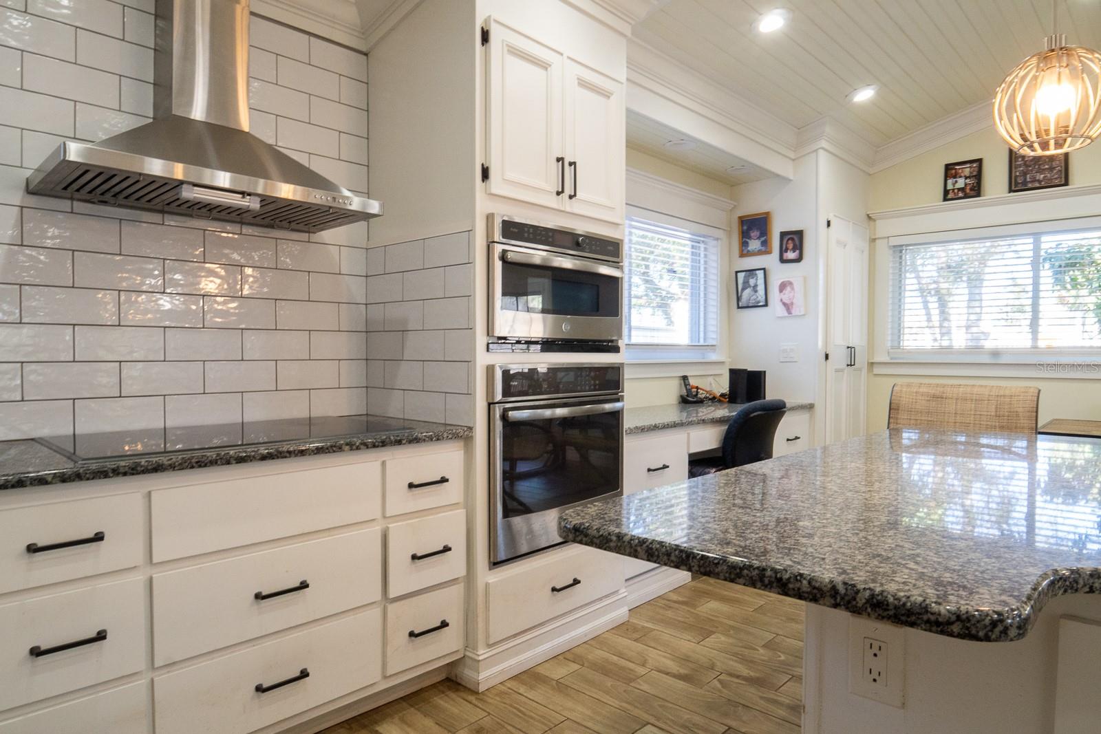 3911 SUNRISE DR S, ST PETERSBURG, FL, 33705