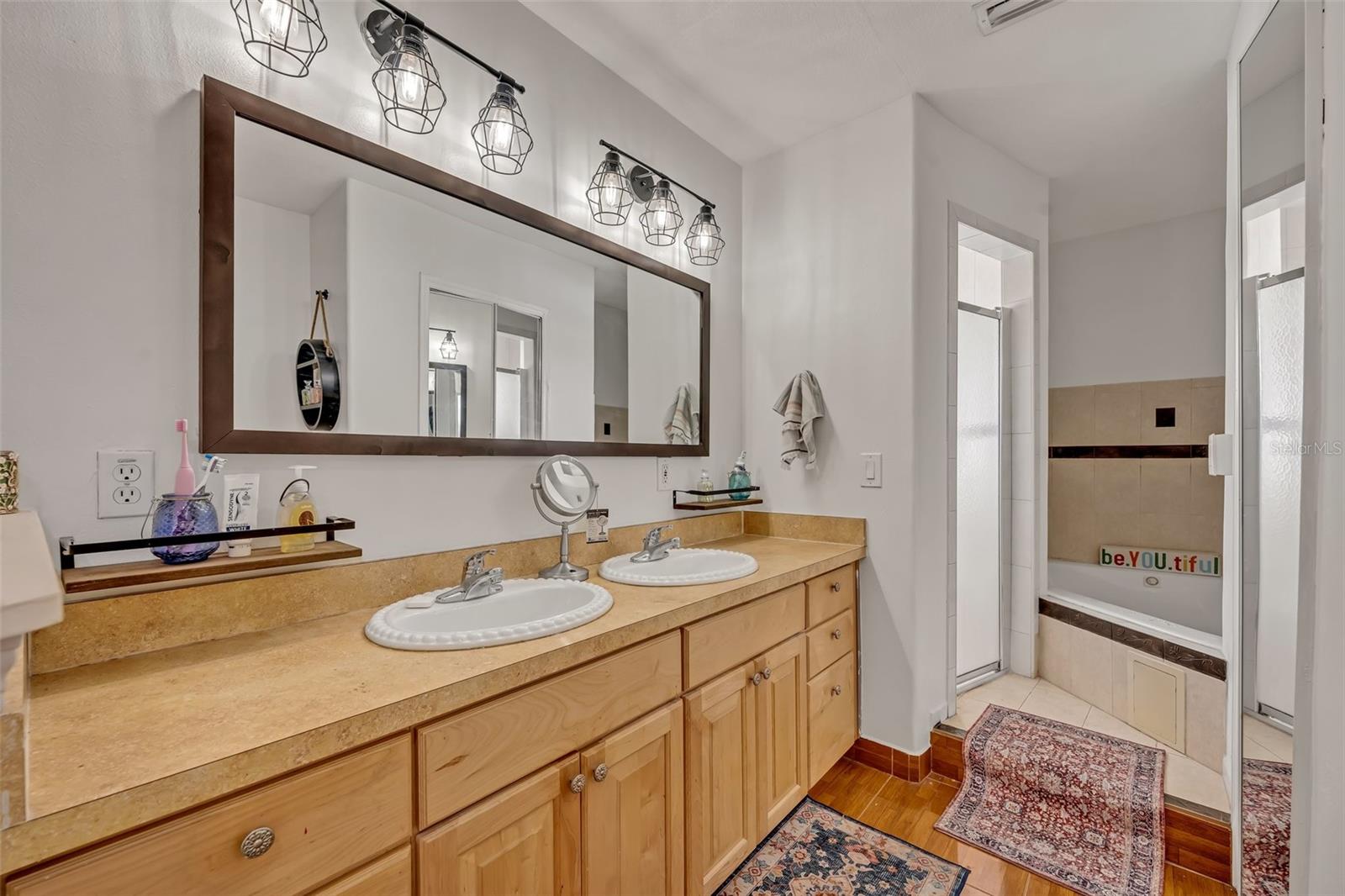 2460 OAK MILL DR, KISSIMMEE, FL, 34744