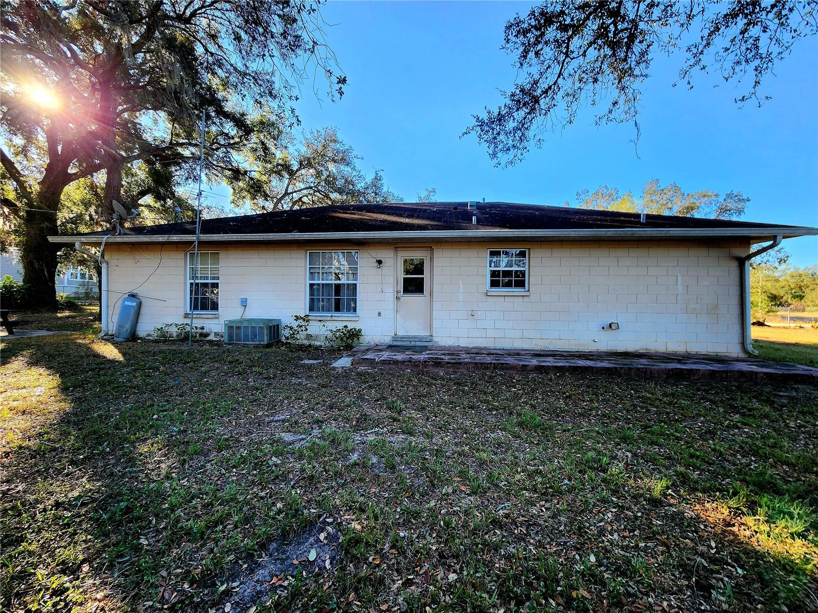 20054 US HIGHWAY 301, DADE CITY, FL, 33523
