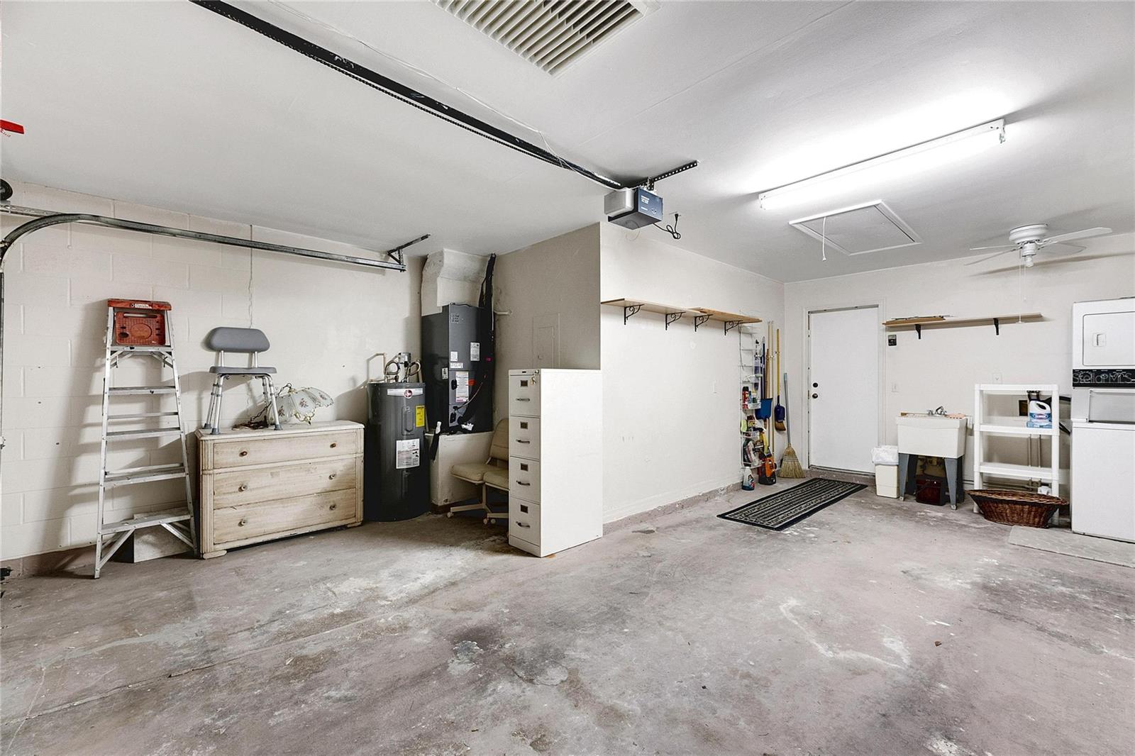 2107 HARTLEBURY WAY, SUN CITY CENTER, FL, 33573
