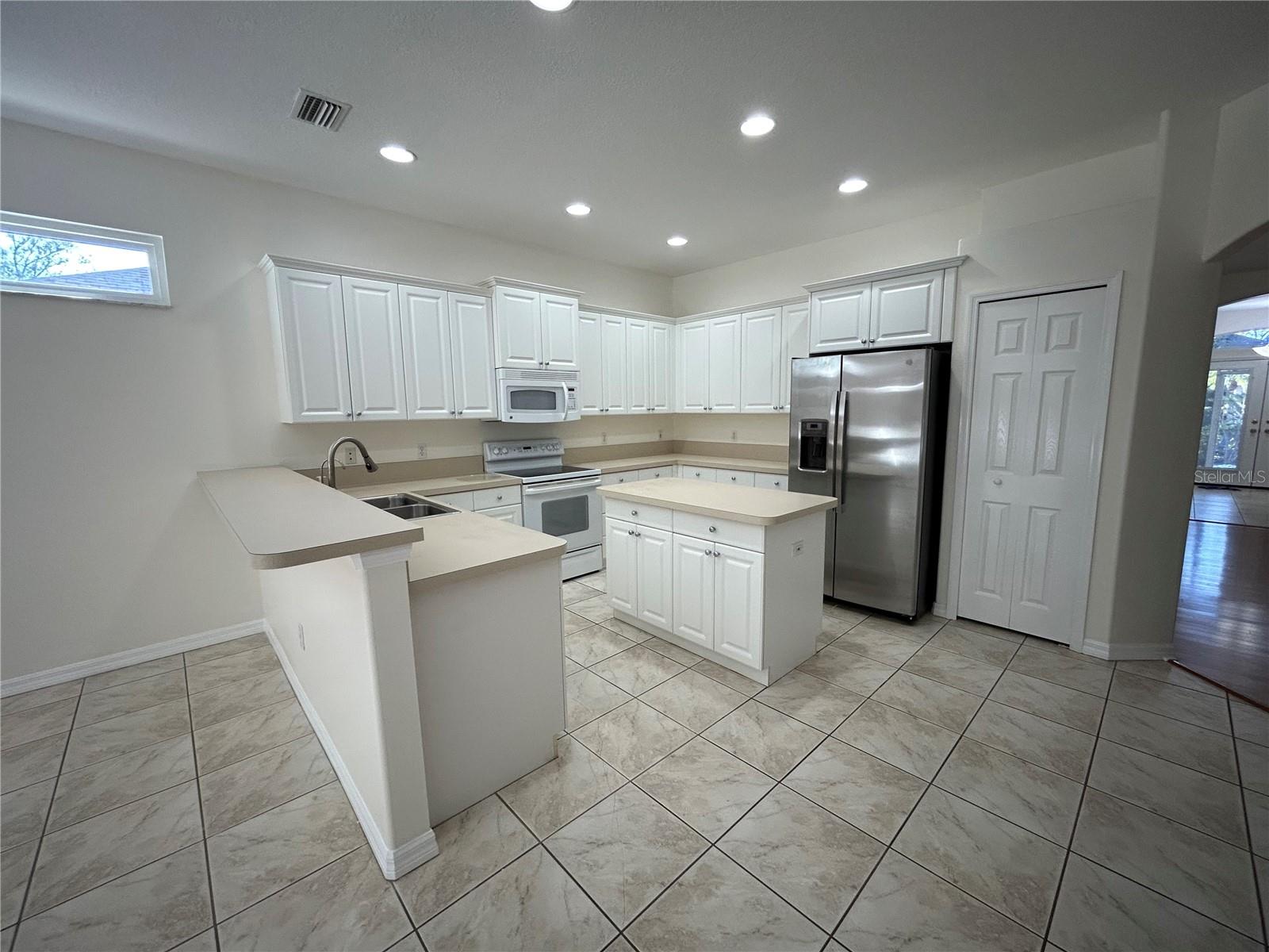 8223 46TH CT E, SARASOTA, FL, 34243