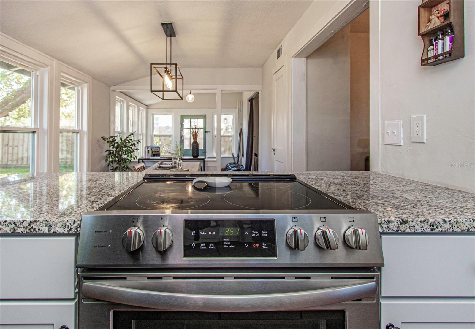 8903 N EDISON AVE, TAMPA, FL, 33604