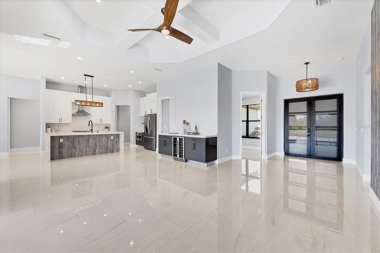 1097 ROTONDA CIR, ROTONDA WEST, FL, 33947