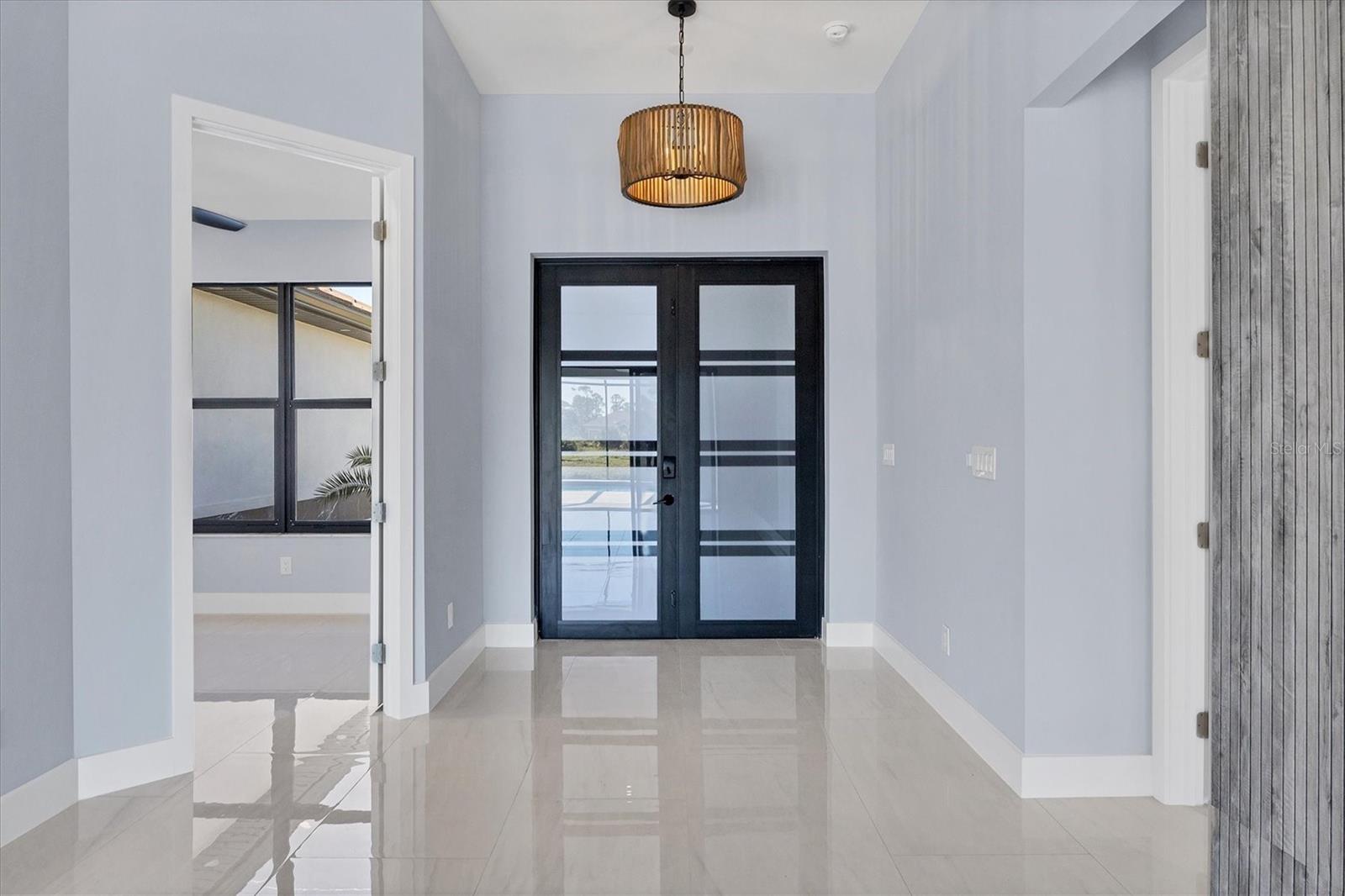 1097 ROTONDA CIR, ROTONDA WEST, FL, 33947