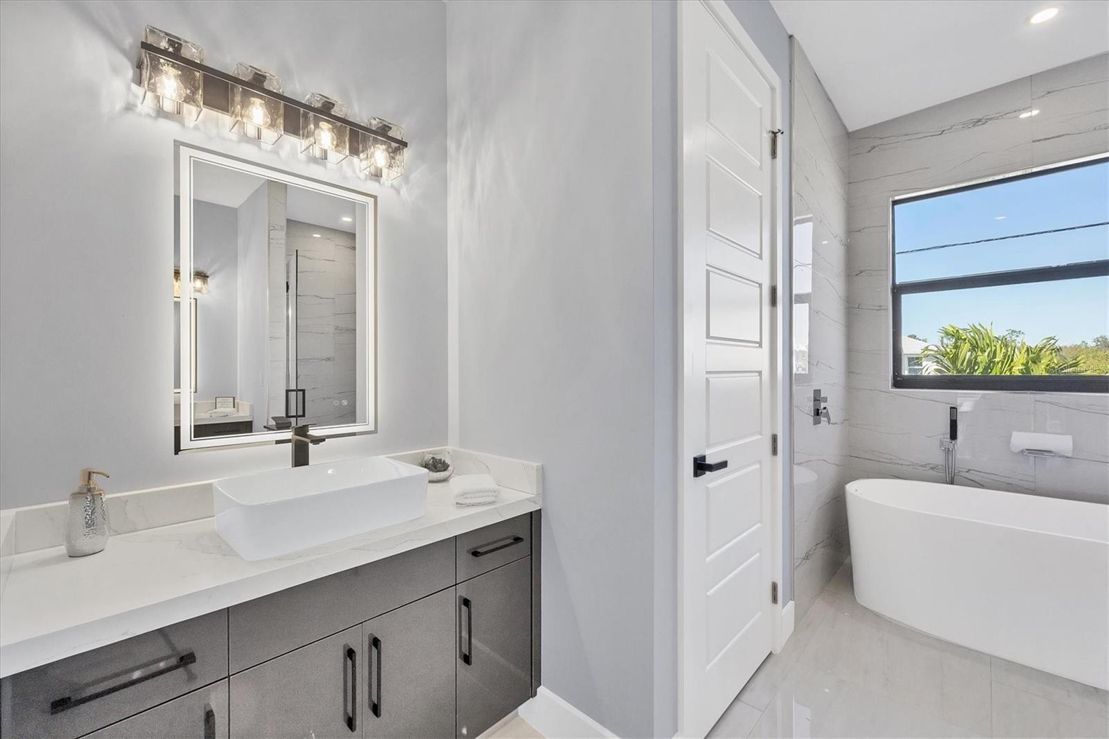 1097 ROTONDA CIR, ROTONDA WEST, FL, 33947