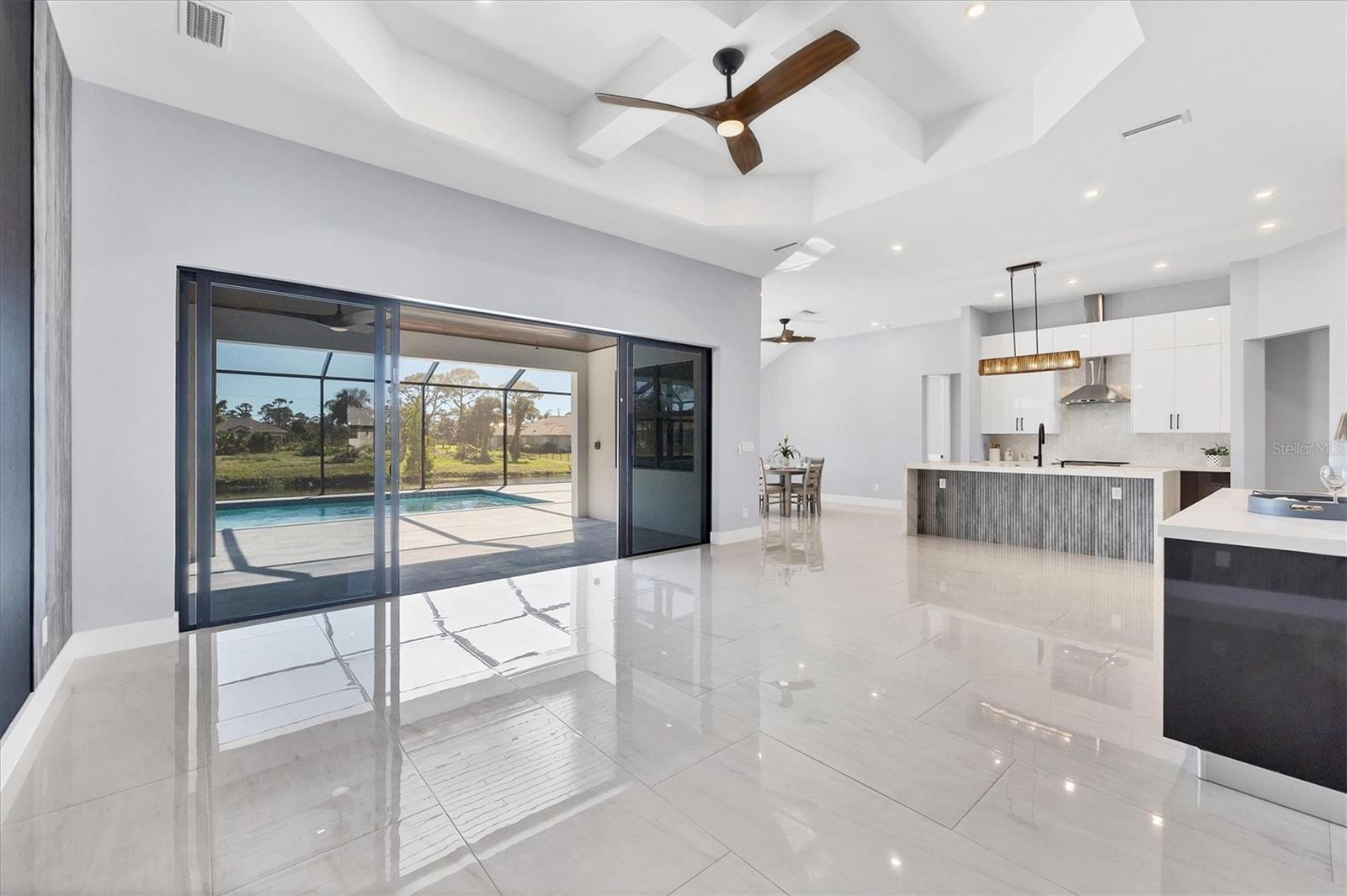 1097 ROTONDA CIR, ROTONDA WEST, FL, 33947