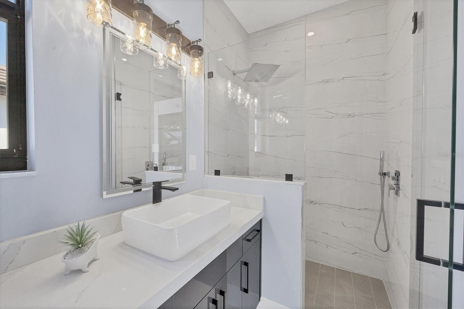 1097 ROTONDA CIR, ROTONDA WEST, FL, 33947