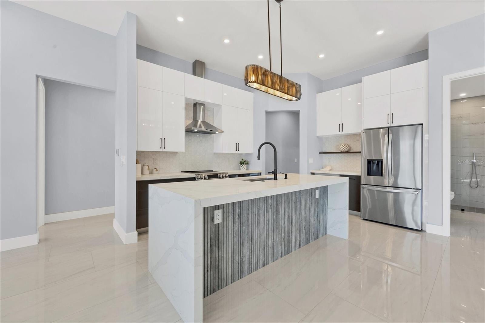 1097 ROTONDA CIR, ROTONDA WEST, FL, 33947