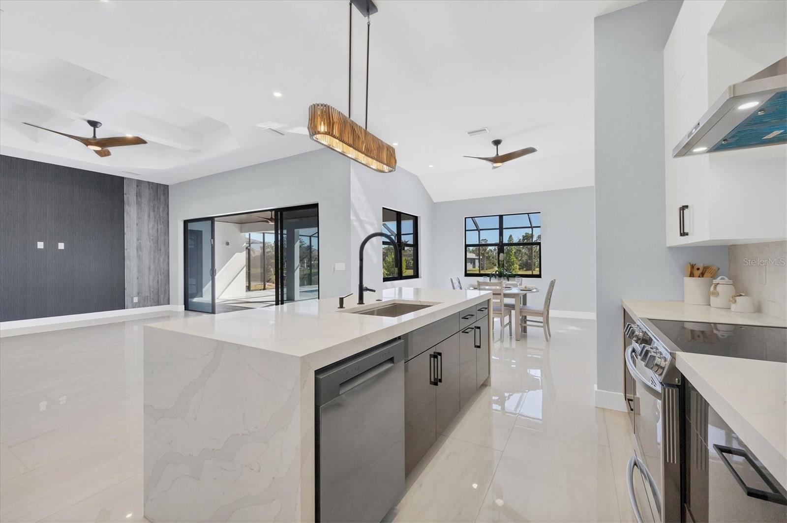 1097 ROTONDA CIR, ROTONDA WEST, FL, 33947