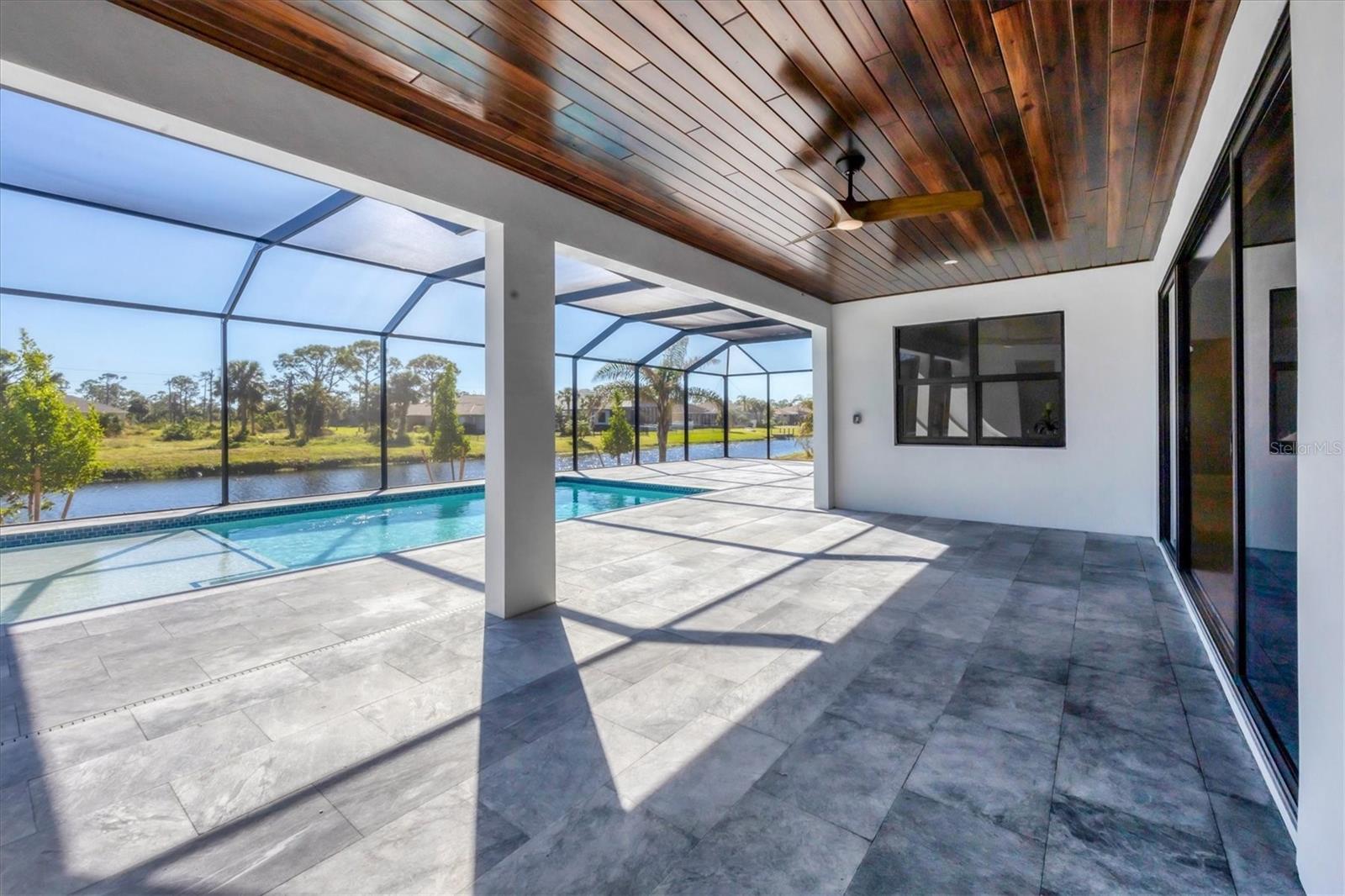 1097 ROTONDA CIR, ROTONDA WEST, FL, 33947