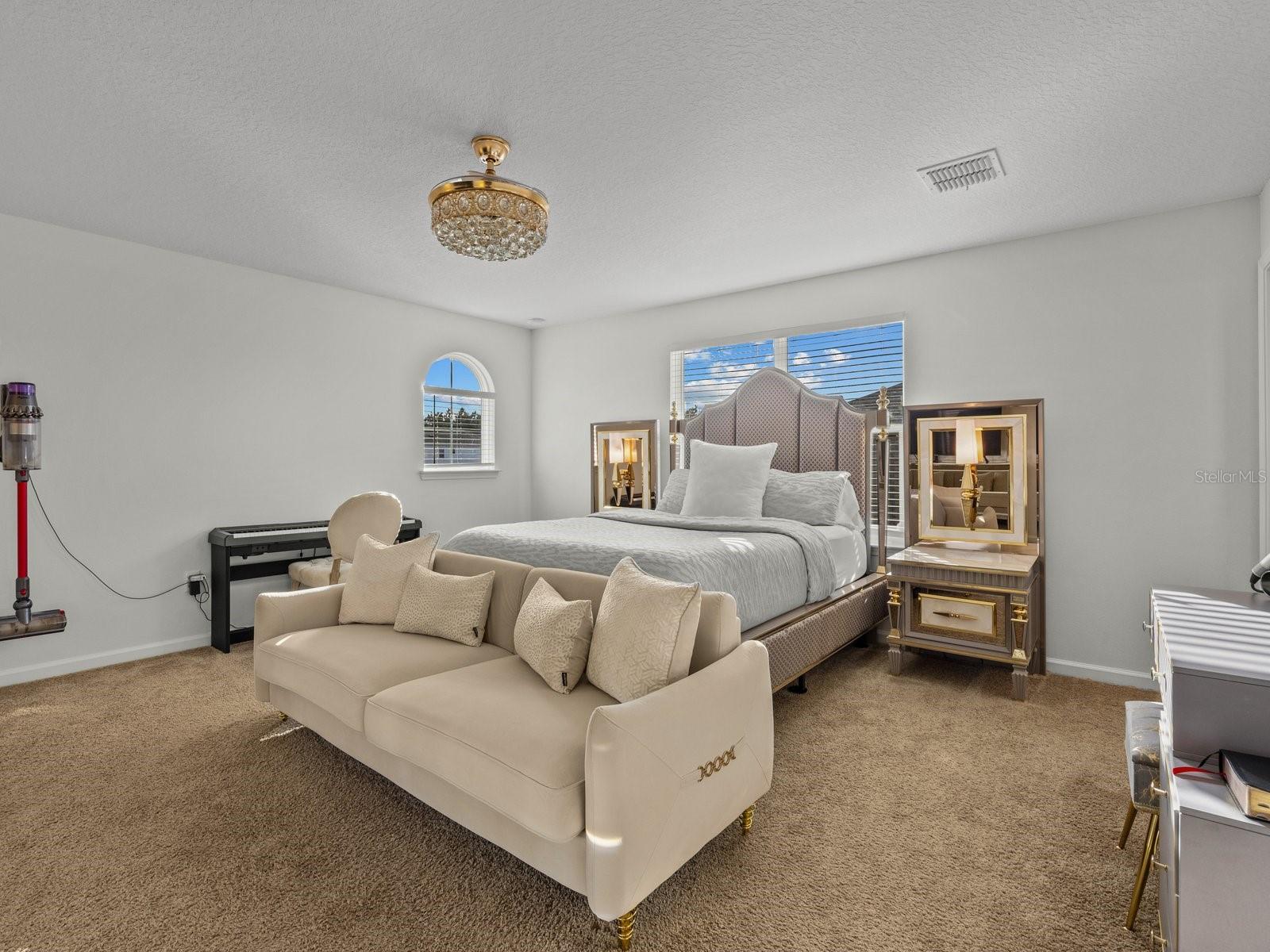 489 AVILA PL, HOWEY IN THE HILLS, FL, 34737