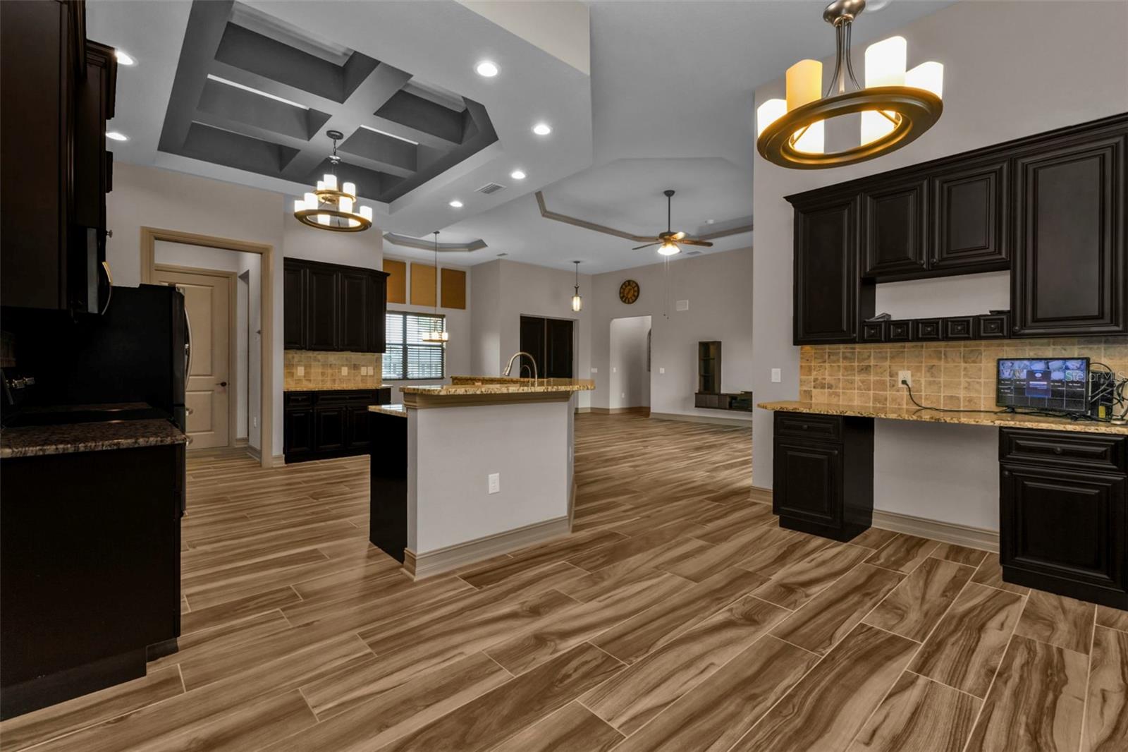 19199 ROOSEVELT AVE, PORT CHARLOTTE, FL, 33954