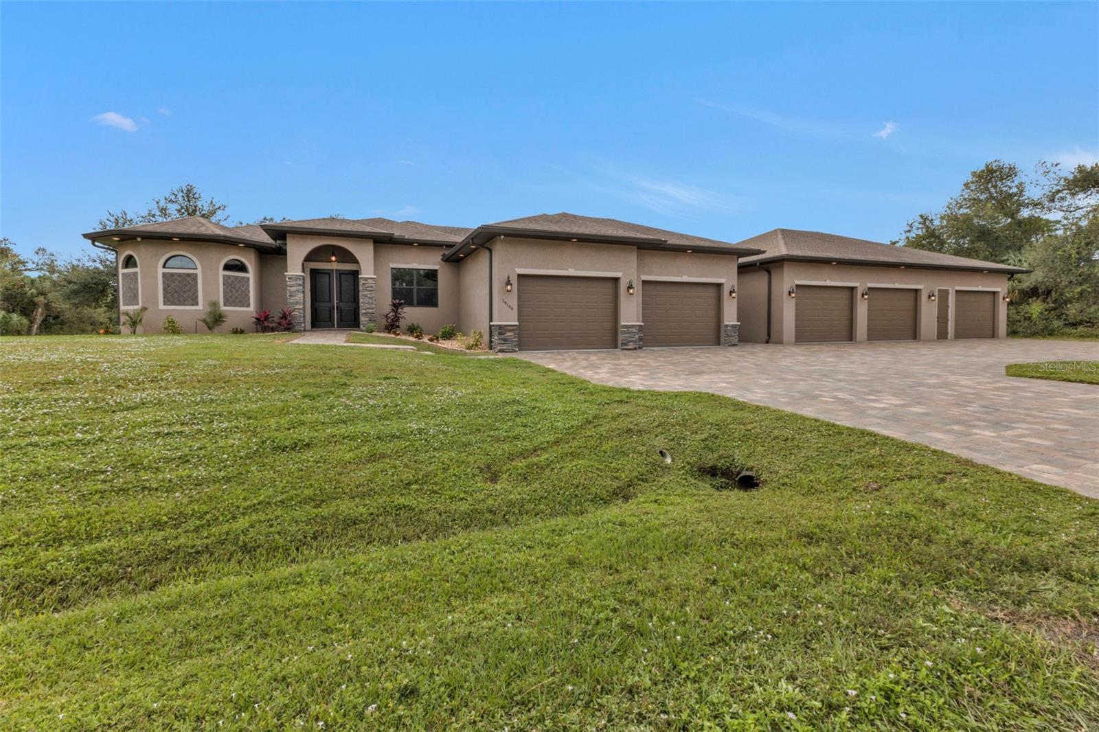 19199 ROOSEVELT AVE, PORT CHARLOTTE, FL, 33954
