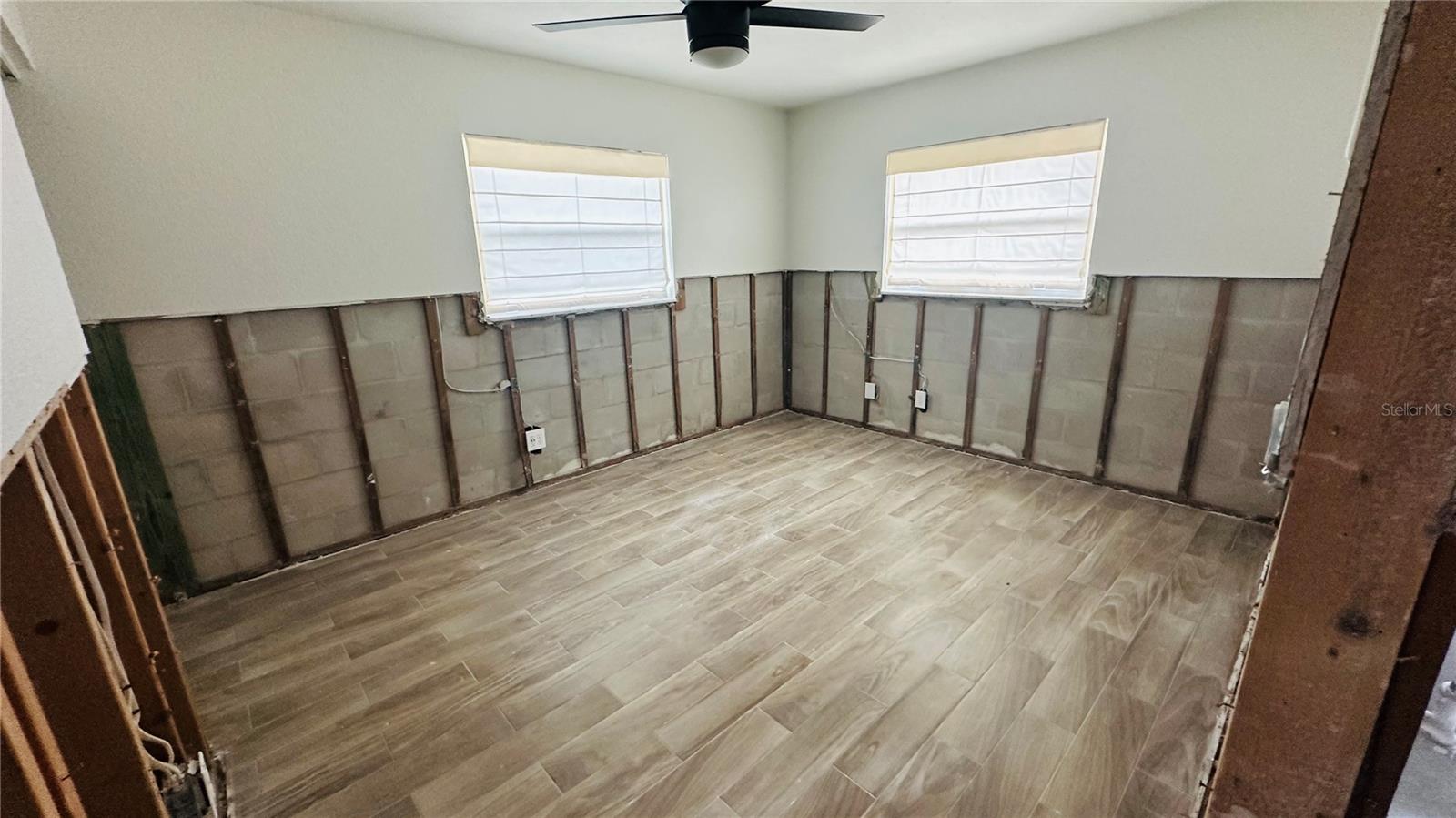 1810 SHORE ACRES BLVD NE, ST PETERSBURG, FL, 33703