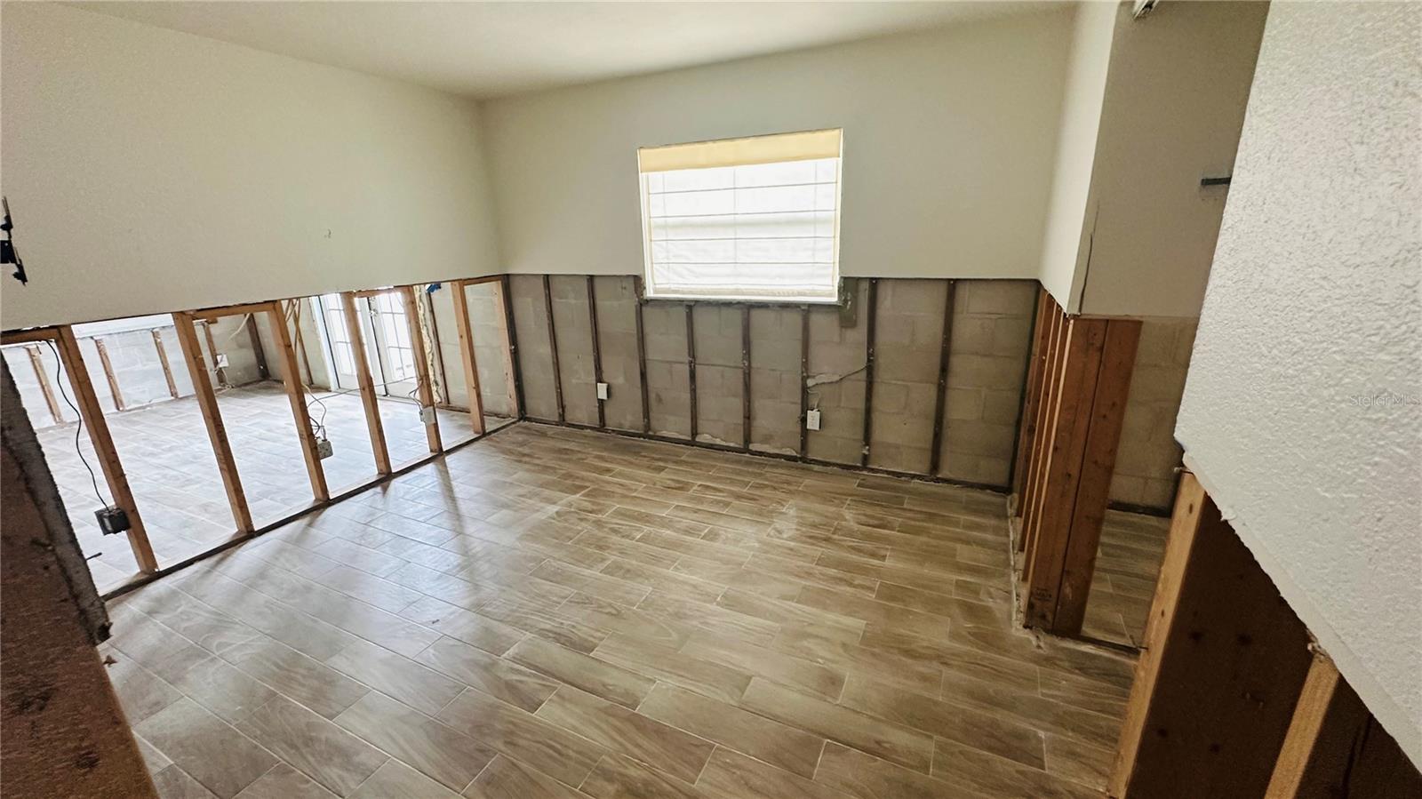 1810 SHORE ACRES BLVD NE, ST PETERSBURG, FL, 33703