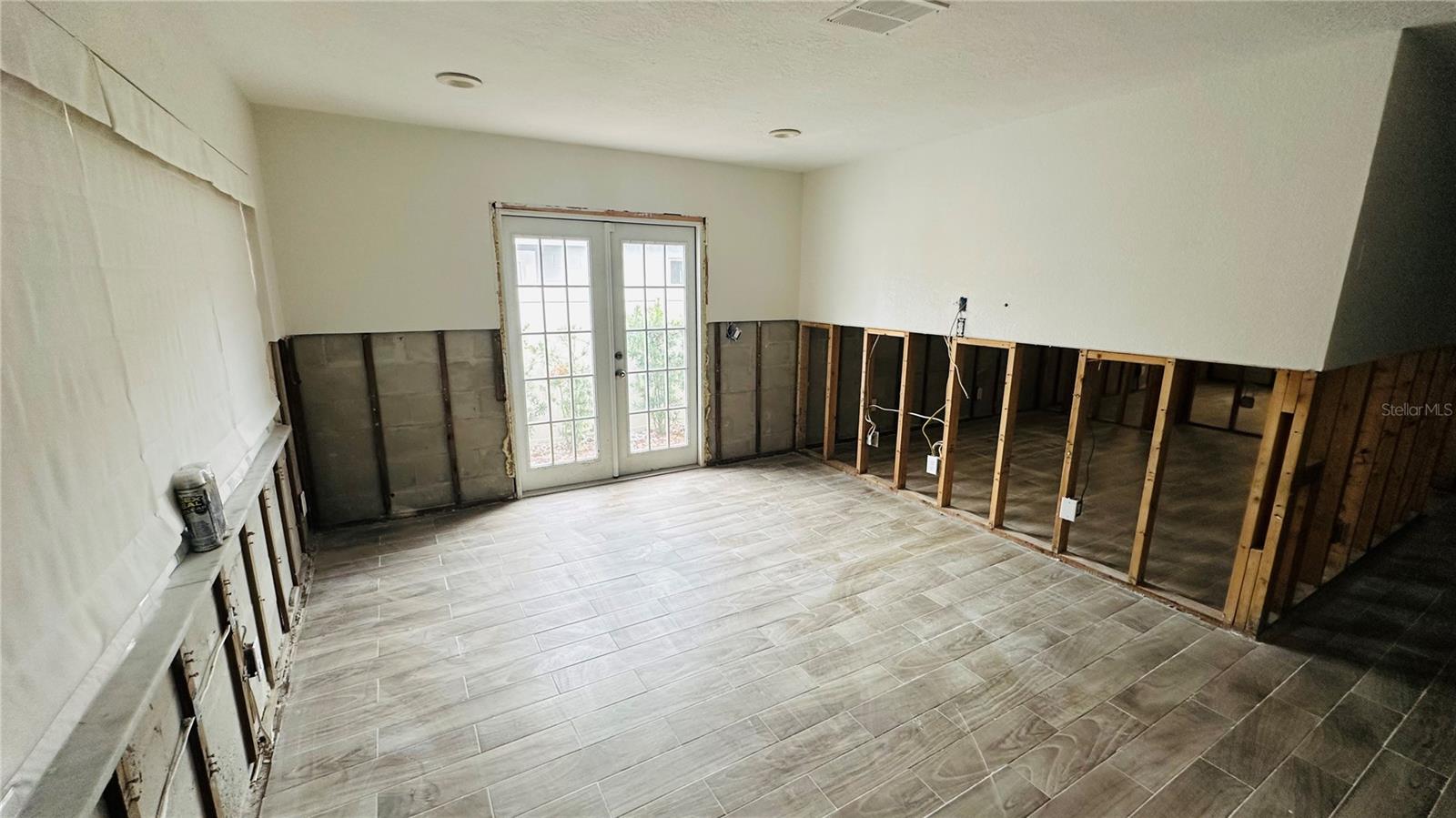 1810 SHORE ACRES BLVD NE, ST PETERSBURG, FL, 33703