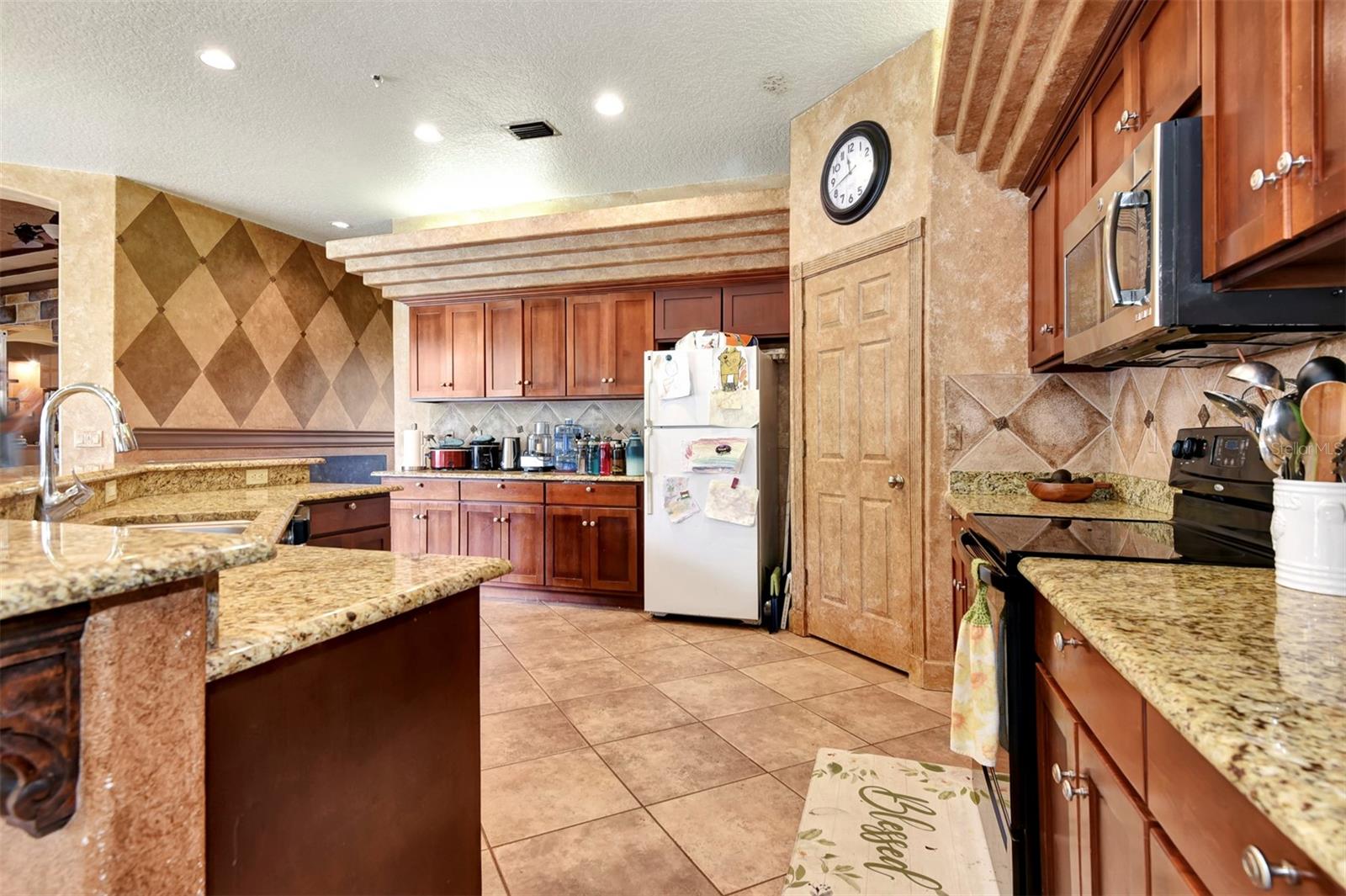 3521 RED BARN LN, ORMOND BEACH, FL, 32174