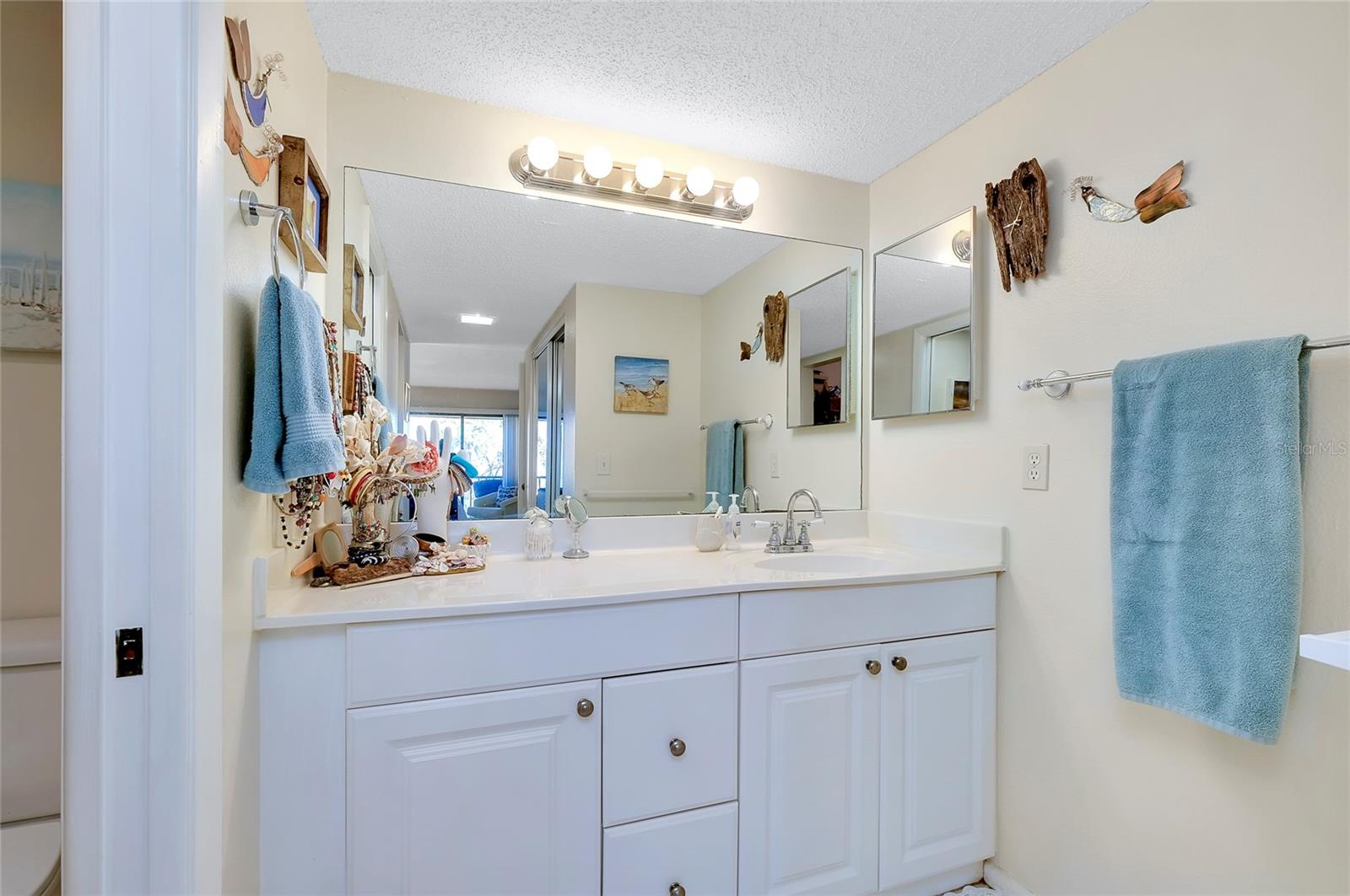 1040 BIRD BAY WAY #283 BLD 40 #283, VENICE, FL, 34293