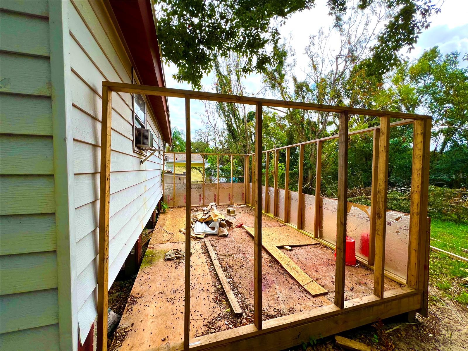 8 W ELLA J GILMORE ST, APOPKA, FL, 32703