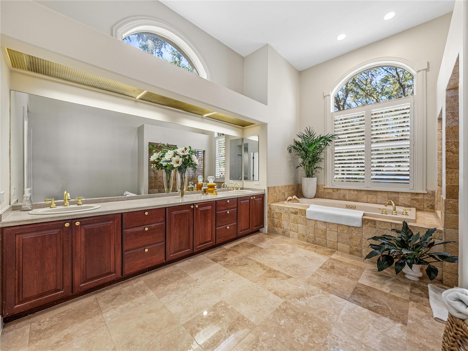 5212 GOLF LINKS BLVD, ZEPHYRHILLS, FL, 33541