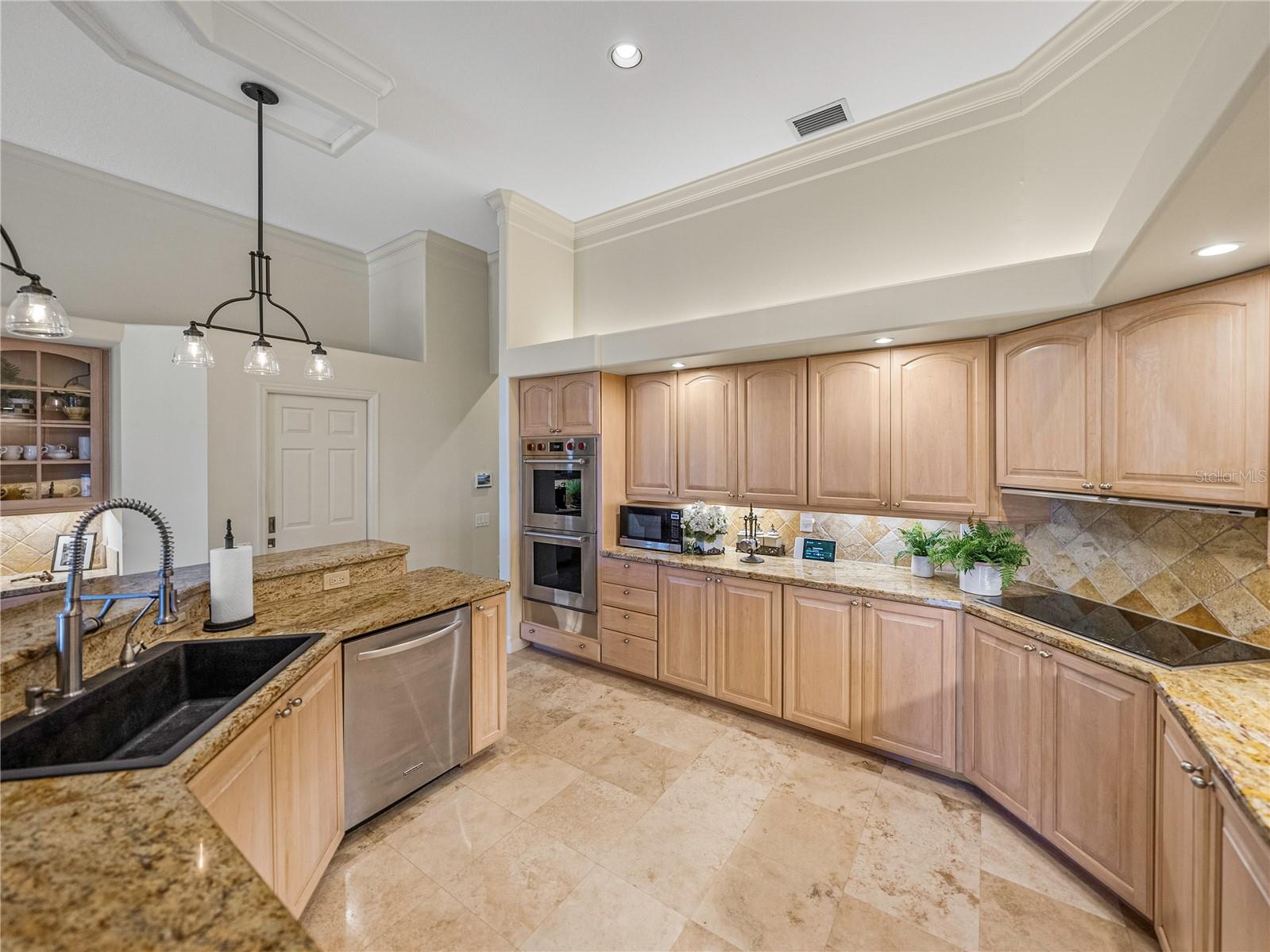 5212 GOLF LINKS BLVD, ZEPHYRHILLS, FL, 33541