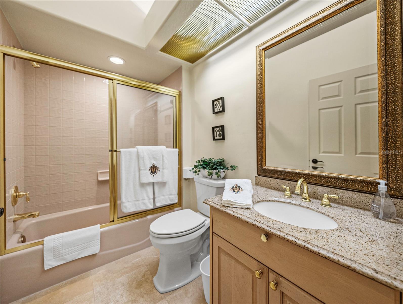 5212 GOLF LINKS BLVD, ZEPHYRHILLS, FL, 33541