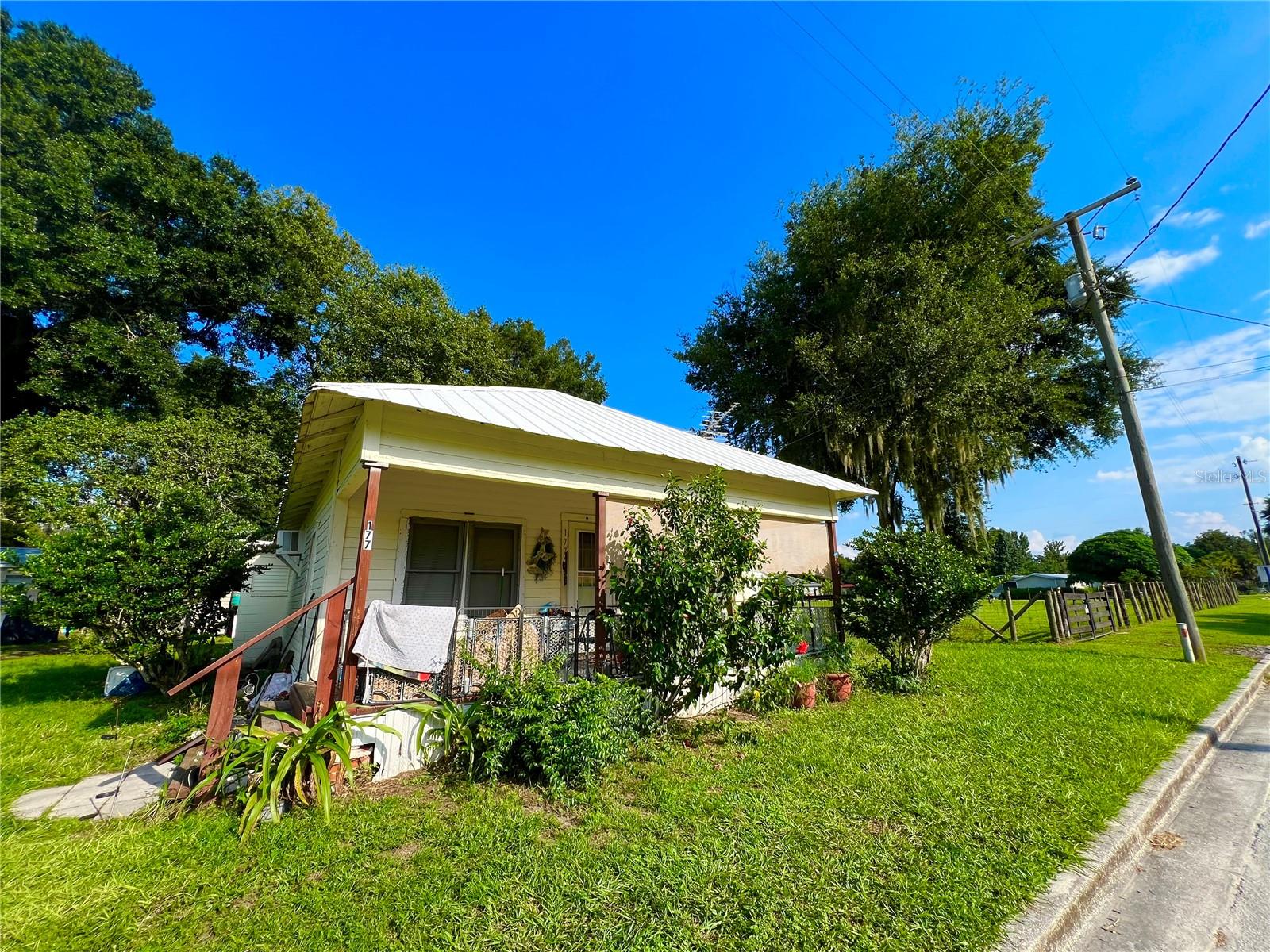 177 S MAGNOLIA AVE, CENTER HILL, FL, 33514