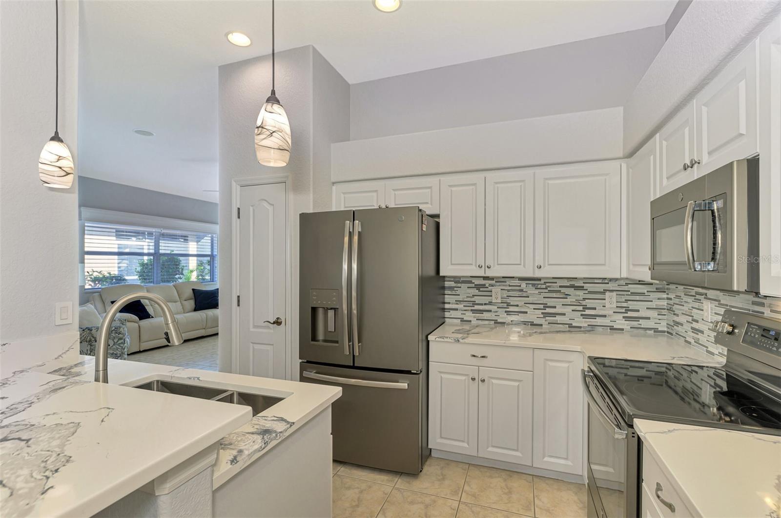 225 AUBURN WOODS CIR, VENICE, FL, 34292
