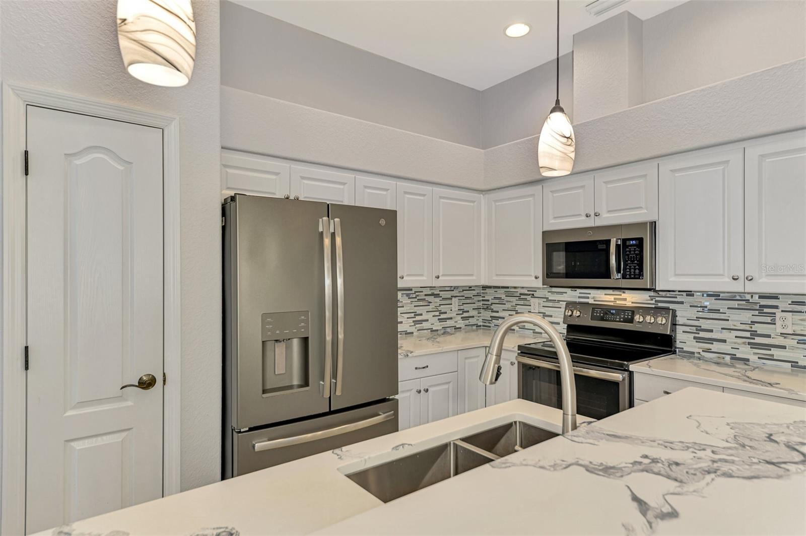 225 AUBURN WOODS CIR, VENICE, FL, 34292