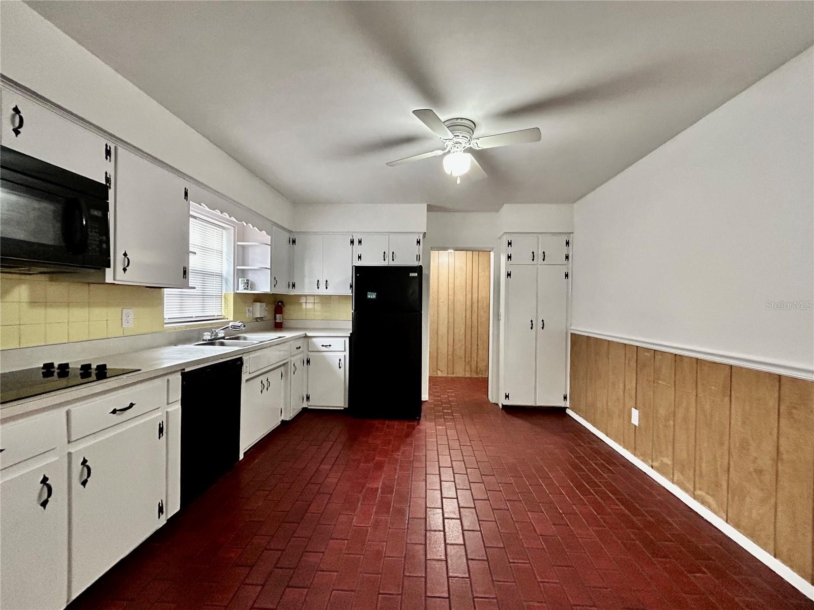 217 W LAKE INA DR, WINTER HAVEN, FL, 33884