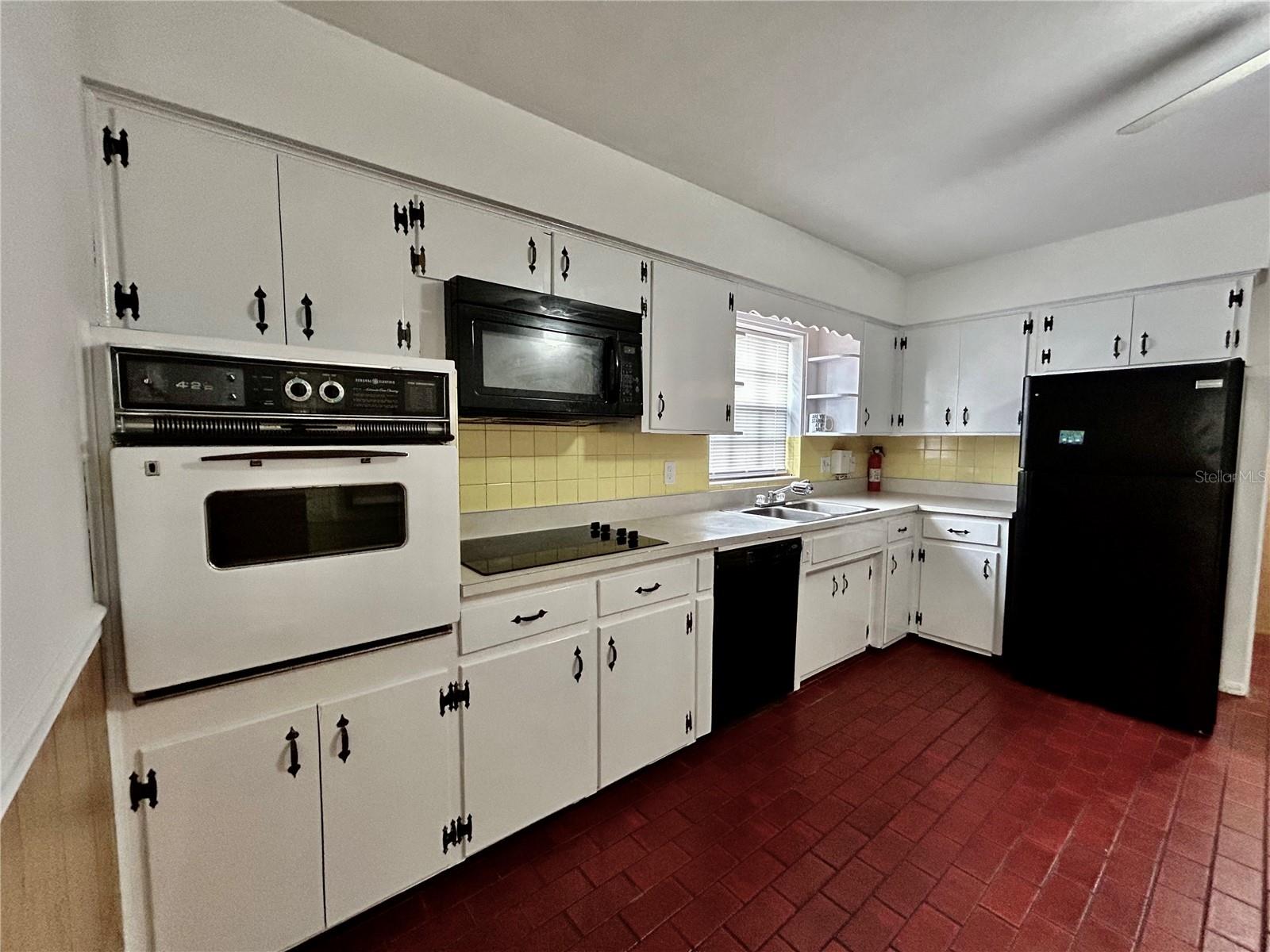 217 W LAKE INA DR, WINTER HAVEN, FL, 33884