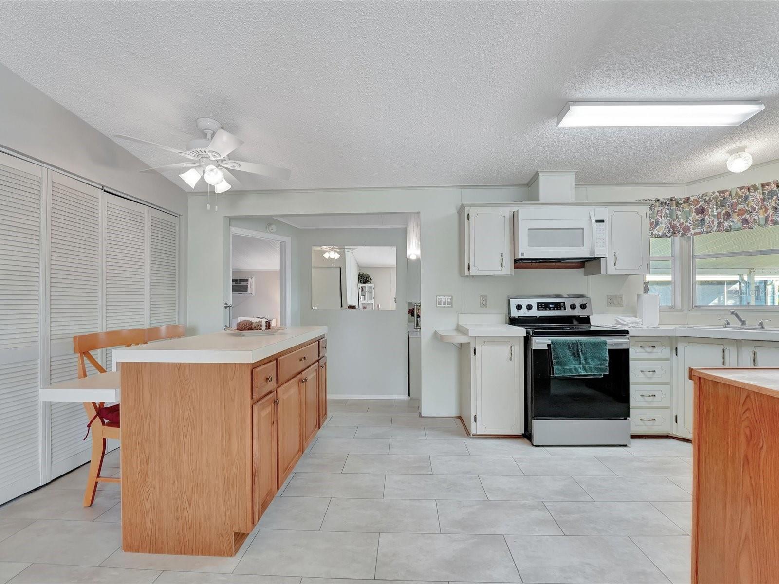 118 SAINT PIERRES WAY, APOLLO BEACH, FL, 33572