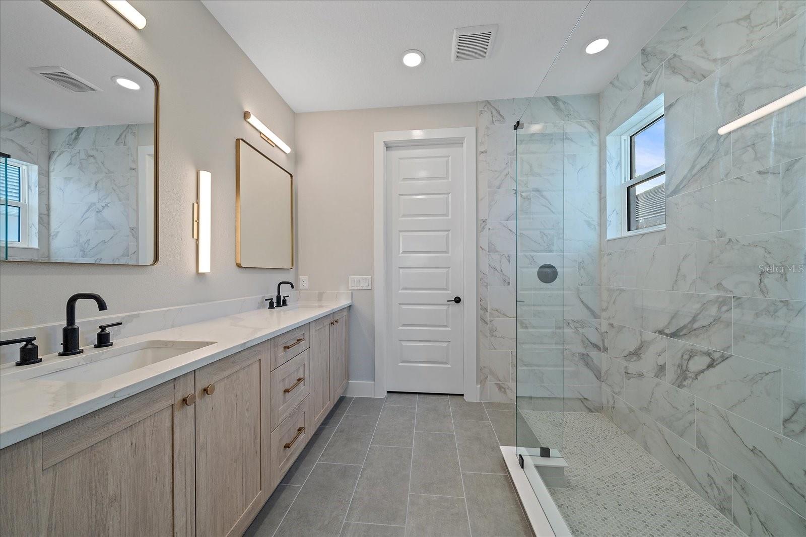 8387 WINDBOUND CT, SARASOTA, FL, 34240