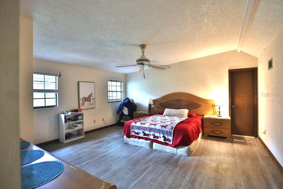 18108 SE COUNTY ROAD 2082, HAWTHORNE, FL, 32640