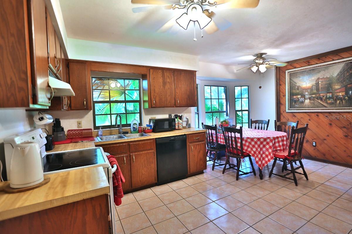18108 SE COUNTY ROAD 2082, HAWTHORNE, FL, 32640