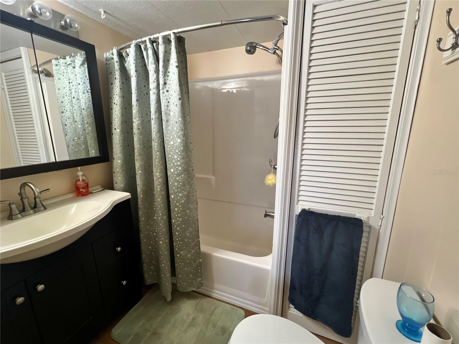 TB8322645 Property Photo