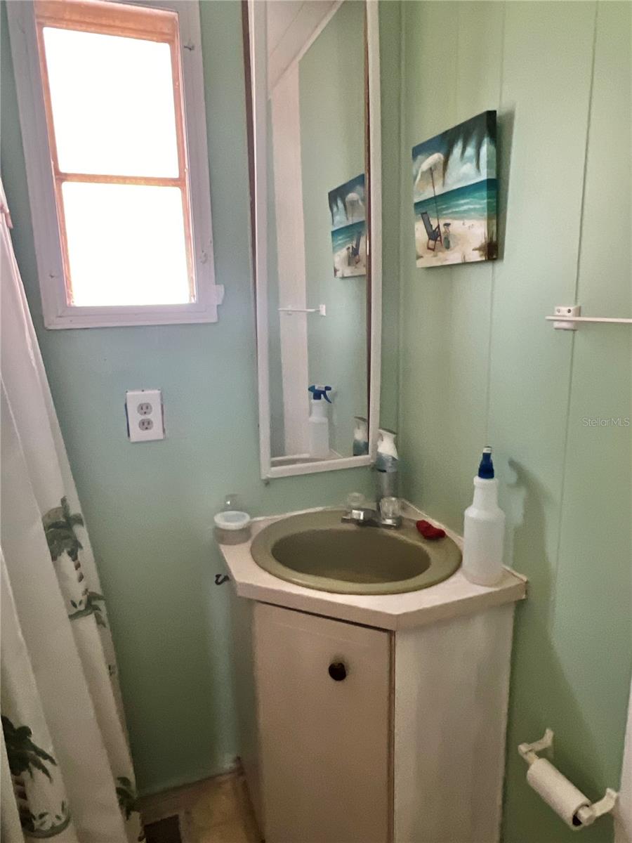 TB8322645 Property Photo