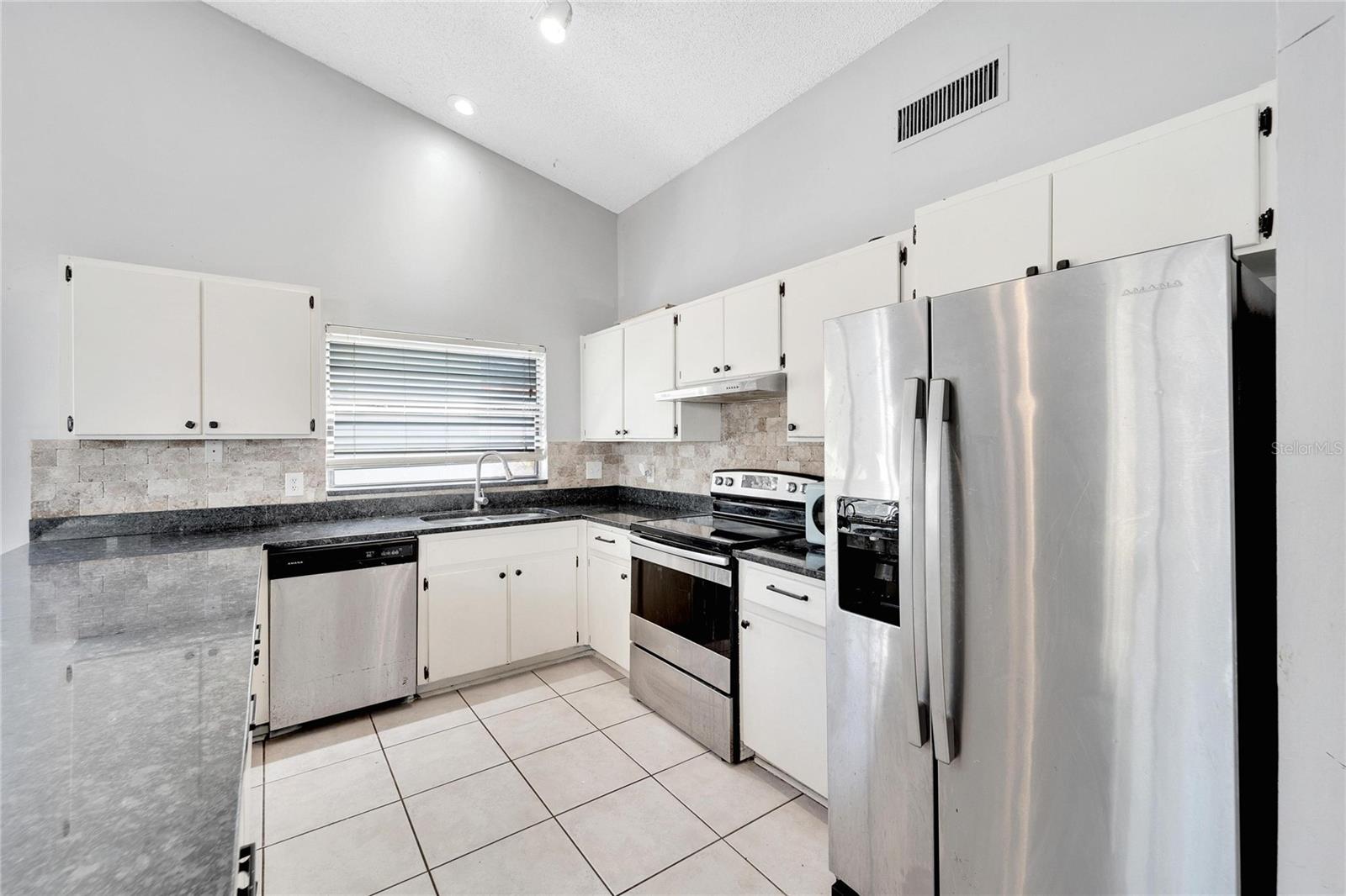 2018 HELM LN, VALRICO, FL, 33594