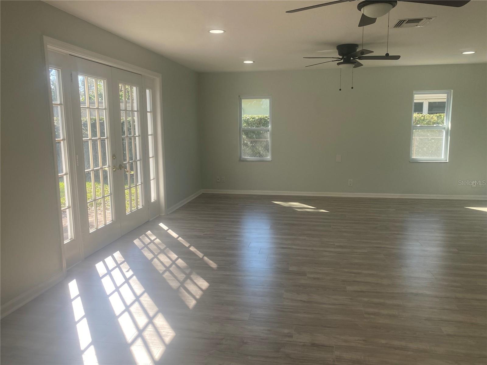 1881 OAK PARK DR N, CLEARWATER, FL, 33764