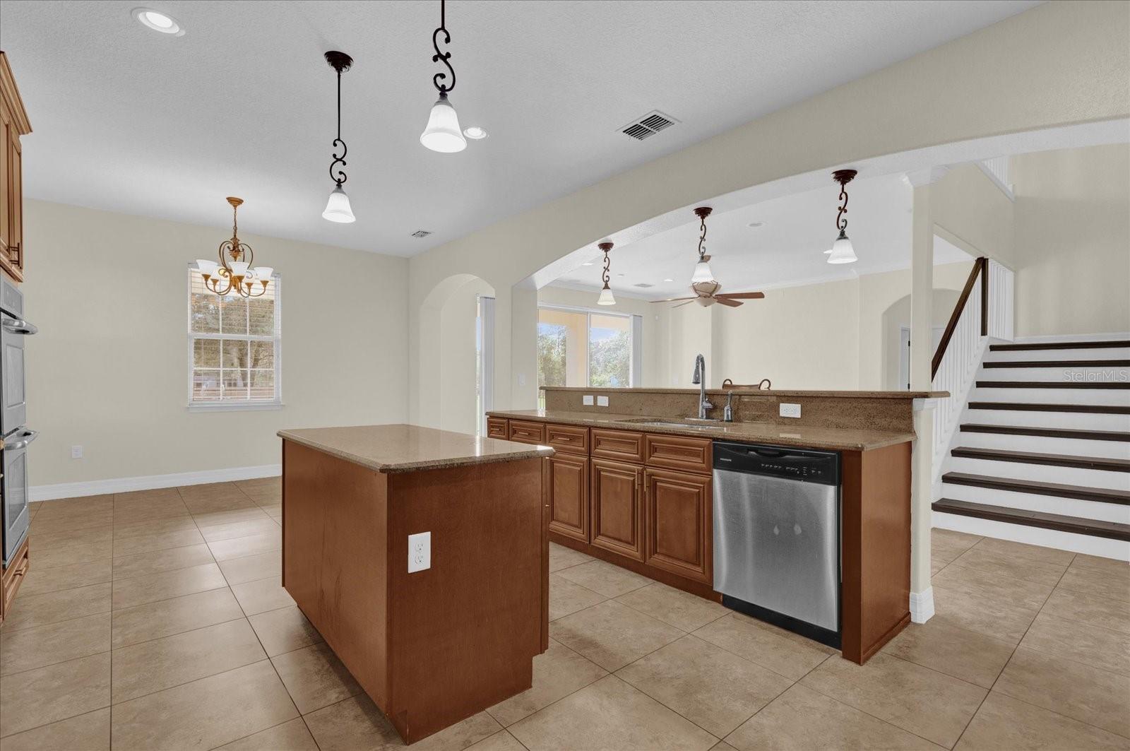 19206 ROBERTSON ST, ORLANDO, FL, 32833